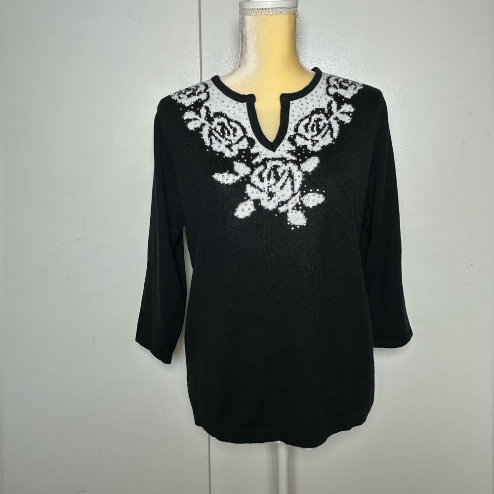 Cathy Daniels Black & White Rose Knit Sweater Rhinestone Detail L